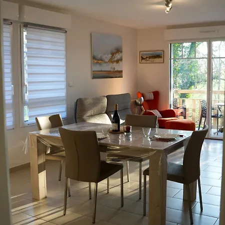 Apartment Bel A 50m Du Port De Plaisance